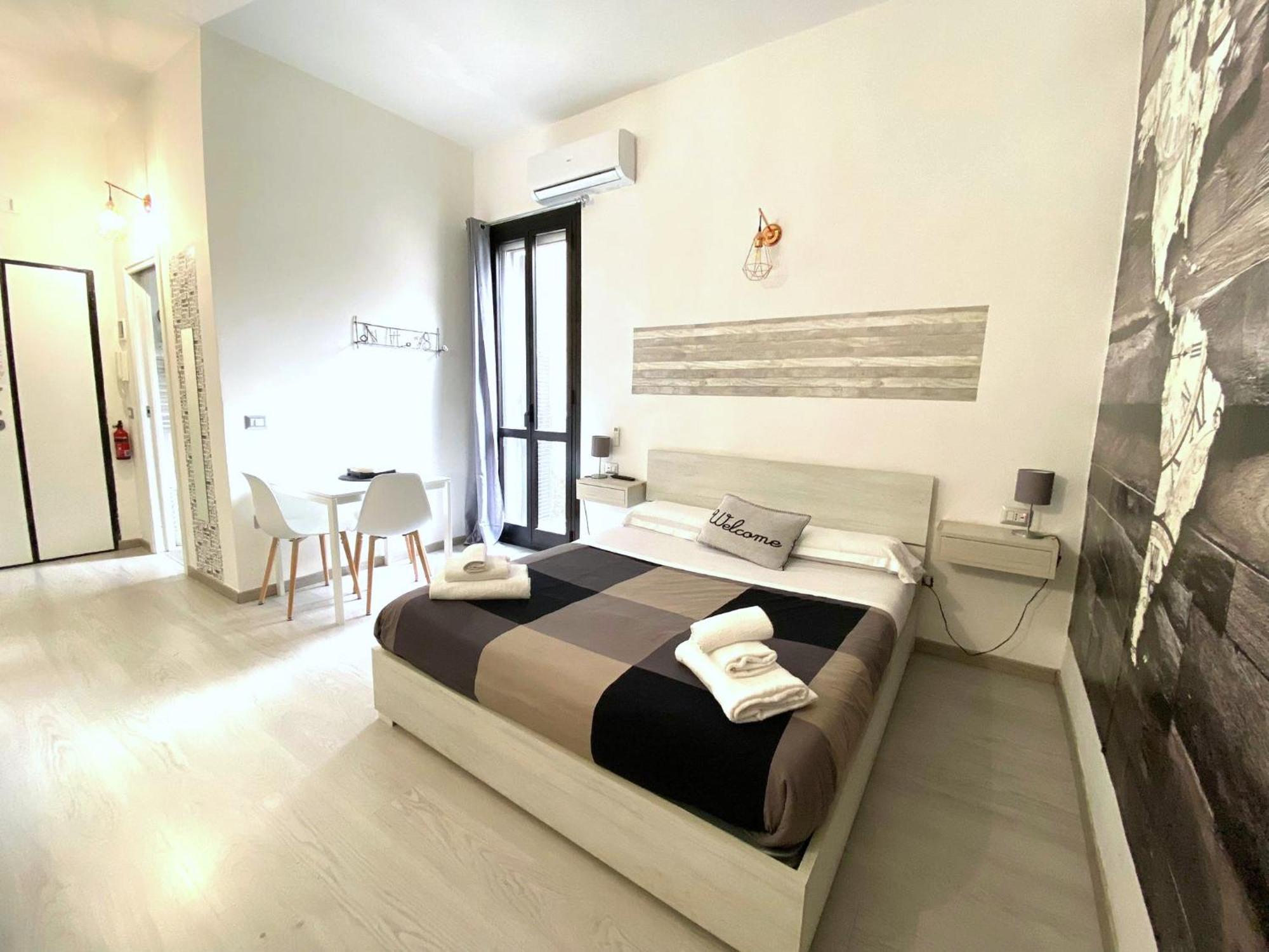 Ferienwohnung Newhouse Crispi 78 Bari Exterior foto